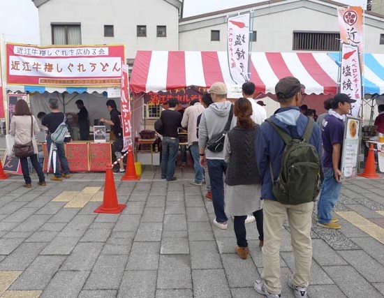 イケ麺バトルでホルそばに大行列