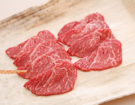 近江牛と新玉葱の春キャベツ包み　春の食卓を