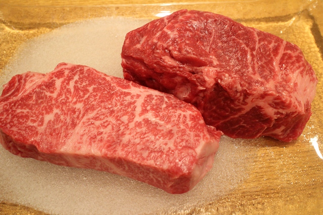 驚くほどあっさり、そして旨味がたっぷりの経産牛の熟成肉