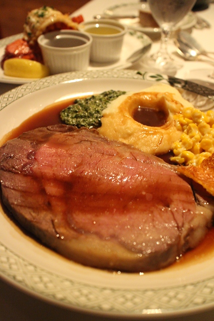 「Lawry's The Prime Rib」のローストビーフ。アメリカンスタイルは私にはあわなった（笑）